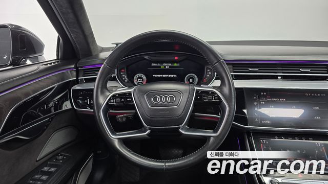 Audi A8 2021 — photo 13