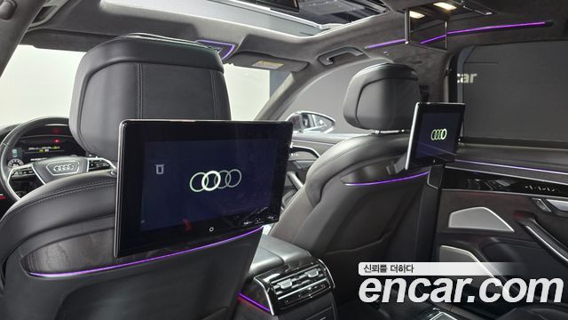 Audi A8 2021 — photo 20