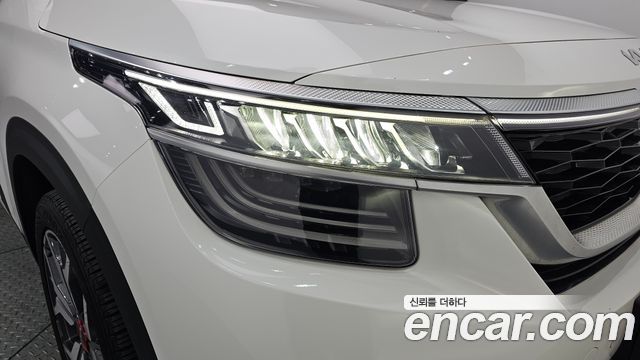Kia Seltos 2023 — photo 8