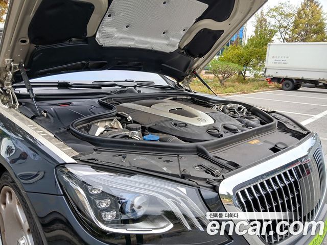 Mercedes-Benz S-Class 2019 — photo 12