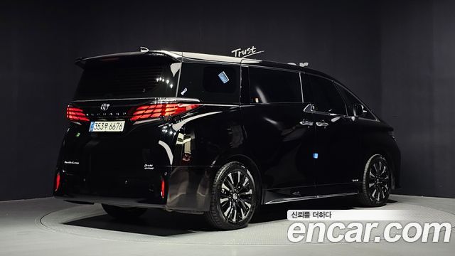 Toyota Alphard 2024 — photo 2