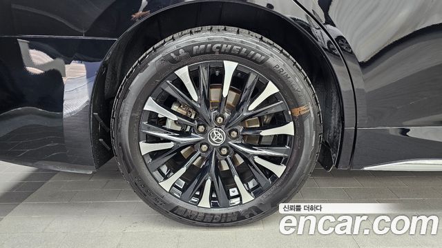 Toyota Alphard 2024 — photo 5