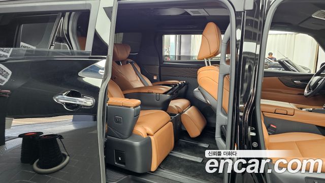 Toyota Alphard 2024 — photo 12