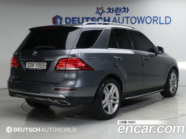 Mercedes-Benz GLE-Class 2018 — photo 2