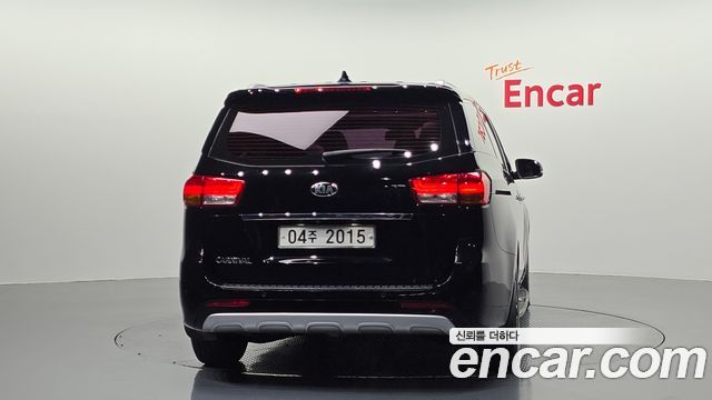 Kia Canival 2018 — photo 4