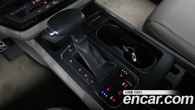 Kia Canival 2018 — photo 12