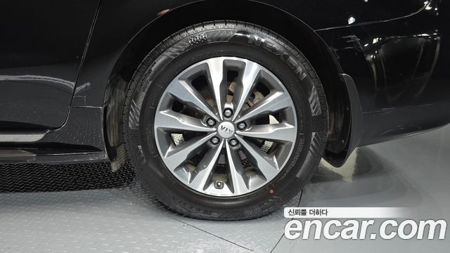 Kia Canival 2018 — photo 7