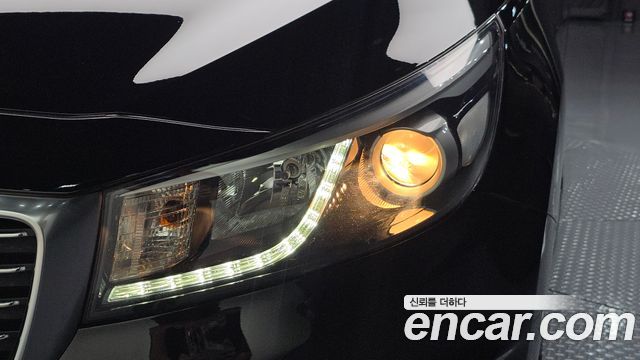 Kia Canival 2018 — photo 8