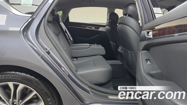 Hyundai Genesis 2016 — photo 11
