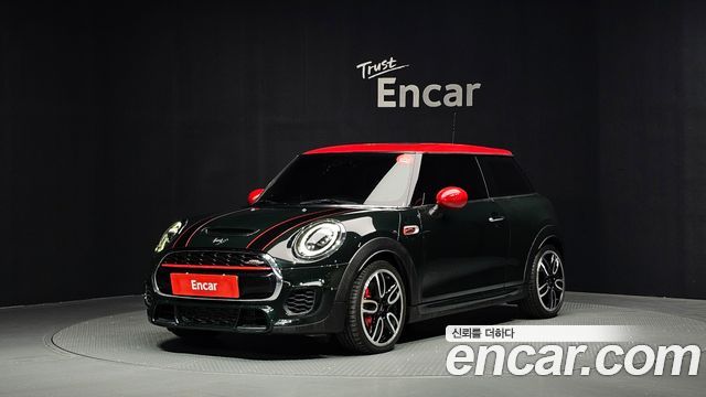 Mini Cooper 2019 — photo 1