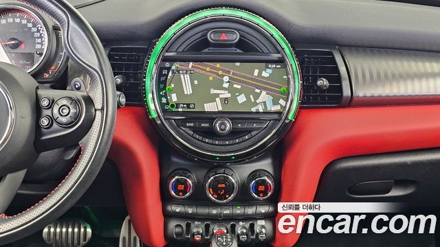 Mini Cooper 2019 — photo 25