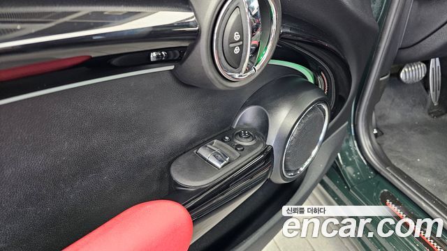 Mini Cooper 2019 — photo 26