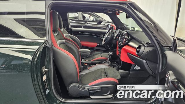 Mini Cooper 2019 — photo 16