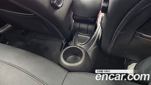 Mini Cooper 2019 — photo 32