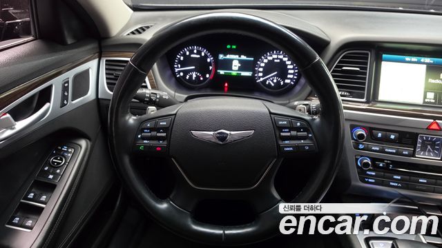 Genesis G80 2018 — photo 18