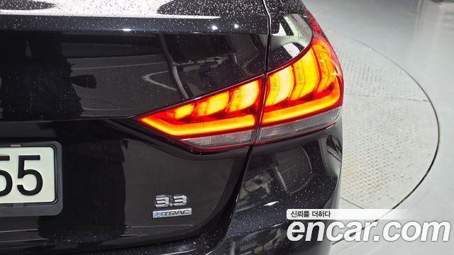 Genesis G80 2018 — photo 9