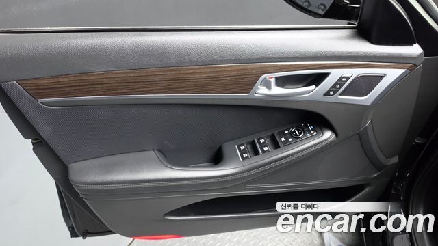 Genesis G80 2018 — photo 14
