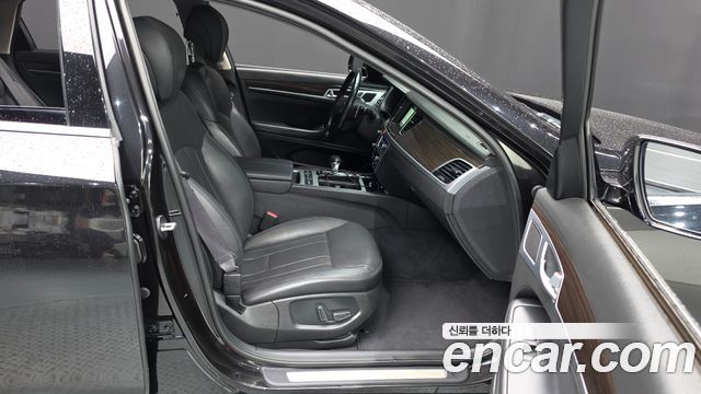 Genesis G80 2018 — photo 16