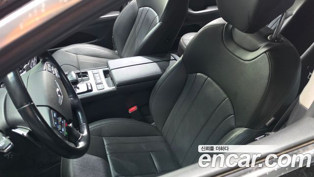 Genesis G80 2018 — photo 28