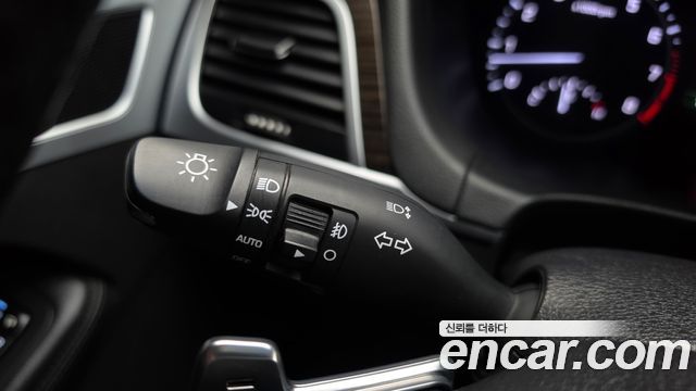Genesis G80 2018 — photo 30