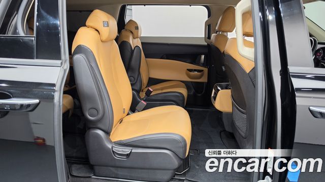 Kia Canival 2022 — photo 17