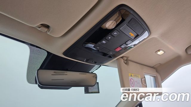 Kia Canival 2022 — photo 34