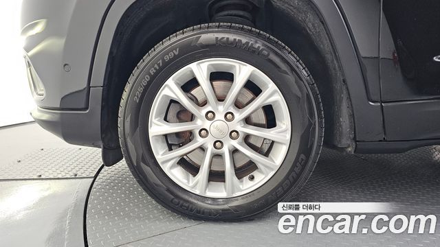 Jeep Cherokee 2019 — photo 5