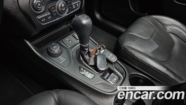 Jeep Cherokee 2019 — photo 9