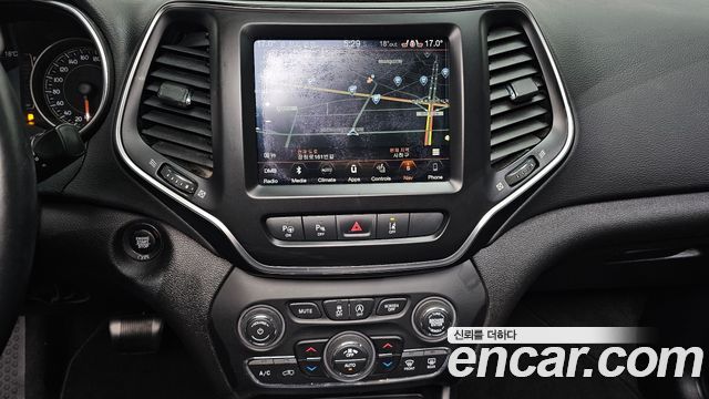 Jeep Cherokee 2019 — photo 14