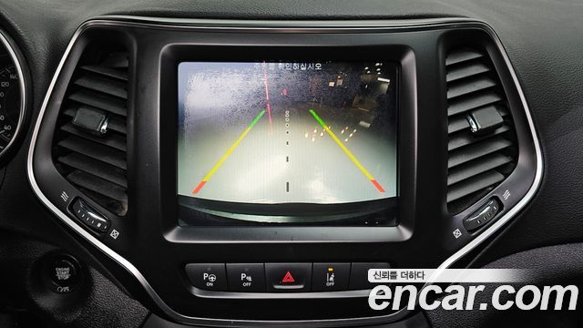 Jeep Cherokee 2019 — photo 15