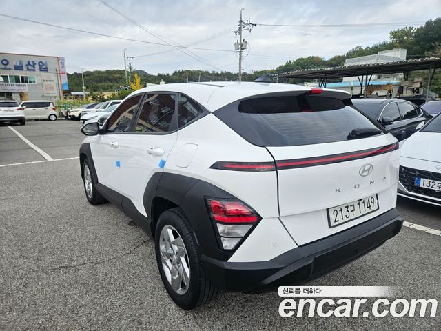 Hyundai Kona 2023 — photo 2