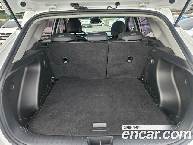 Hyundai Kona 2023 — photo 16