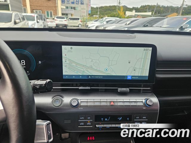 Hyundai Kona 2023 — photo 17