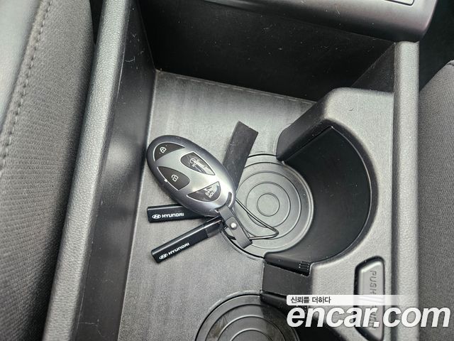 Hyundai Kona 2023 — photo 19