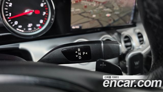Mercedes-Benz E-Class 2018 — photo 12