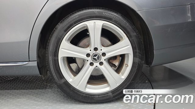 Mercedes-Benz E-Class 2018 — photo 7