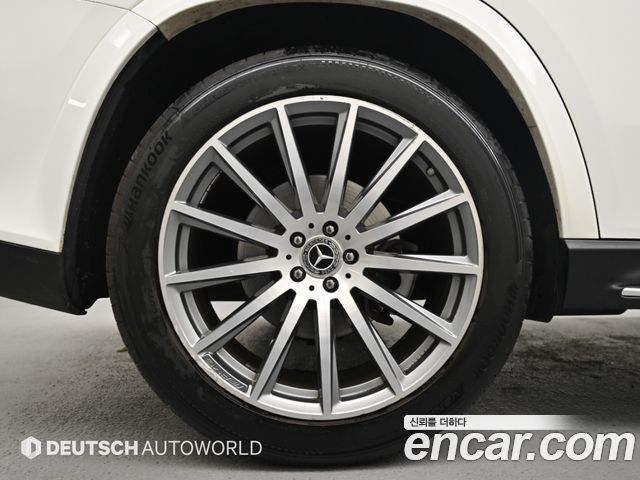 Mercedes-Benz GLS-Class 2021 — photo 10