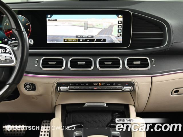 Mercedes-Benz GLS-Class 2021 — photo 14