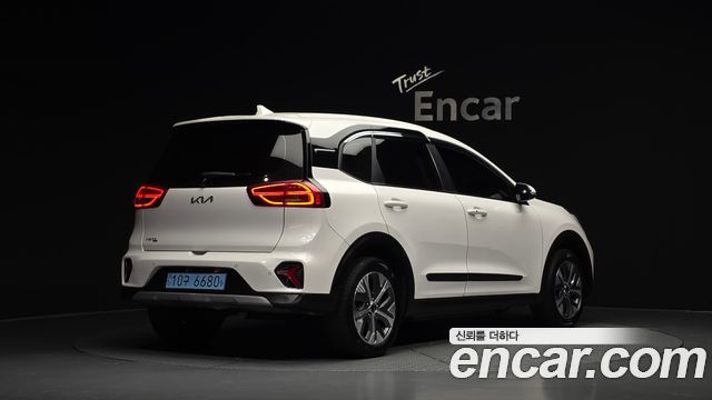 Kia Niro 2023 — photo 2