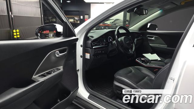 Kia Niro 2023 — photo 13