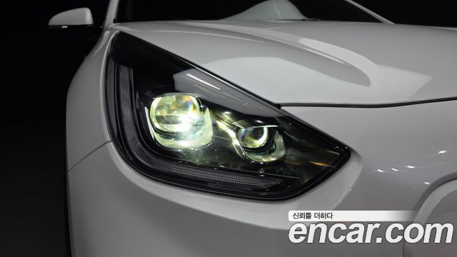 Kia Niro 2023 — photo 8