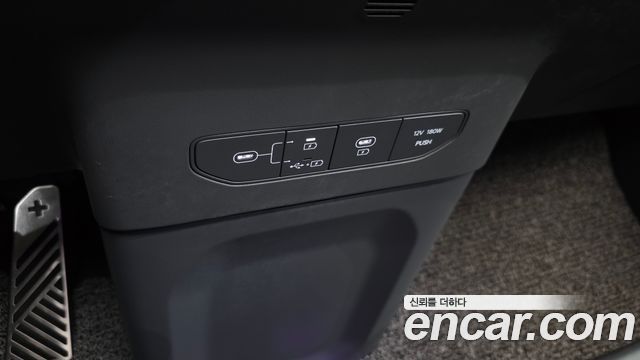 Kia EV9 2024 — photo 28