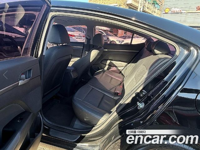 Hyundai AVANTE 2016 — photo 7