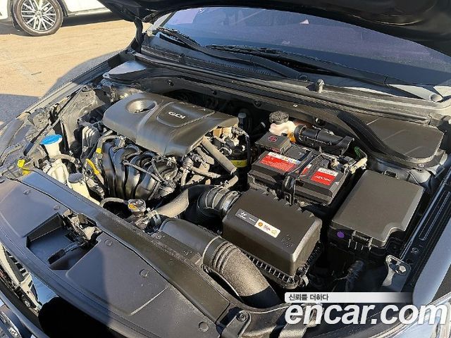 Hyundai AVANTE 2016 — photo 15