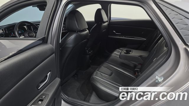 Hyundai AVANTE 2024 — photo 12