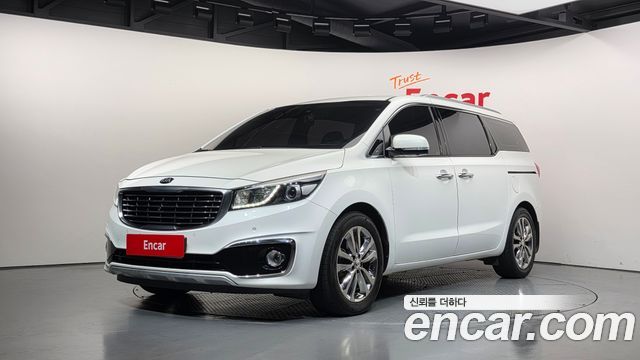 Kia Canival 2018 — photo 1