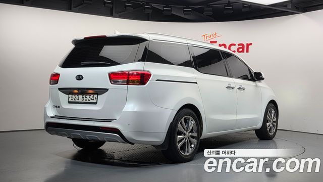 Kia Canival 2018 — photo 2