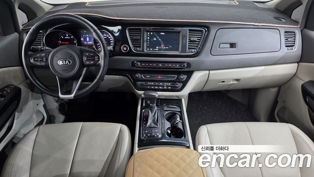 Kia Canival 2018 — photo 7