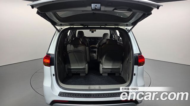 Kia Canival 2018 — photo 20