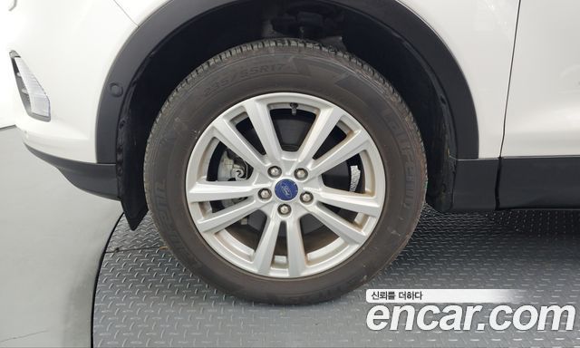 Ford Kuga 2017 — photo 5